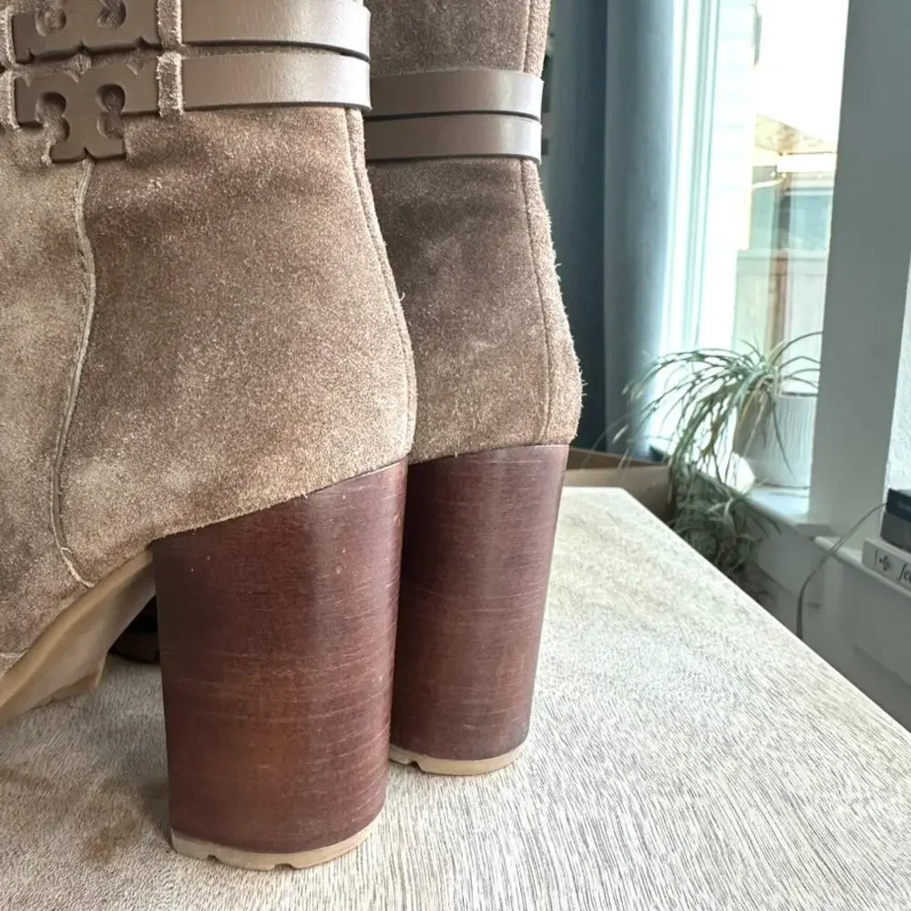 Tory Burch Leigh Suede Lug Sole Boots in River Rock, Size 8.5 NWOT‎